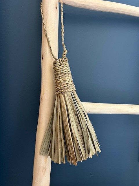 POMPON EN FEUILLE DE PALMIER