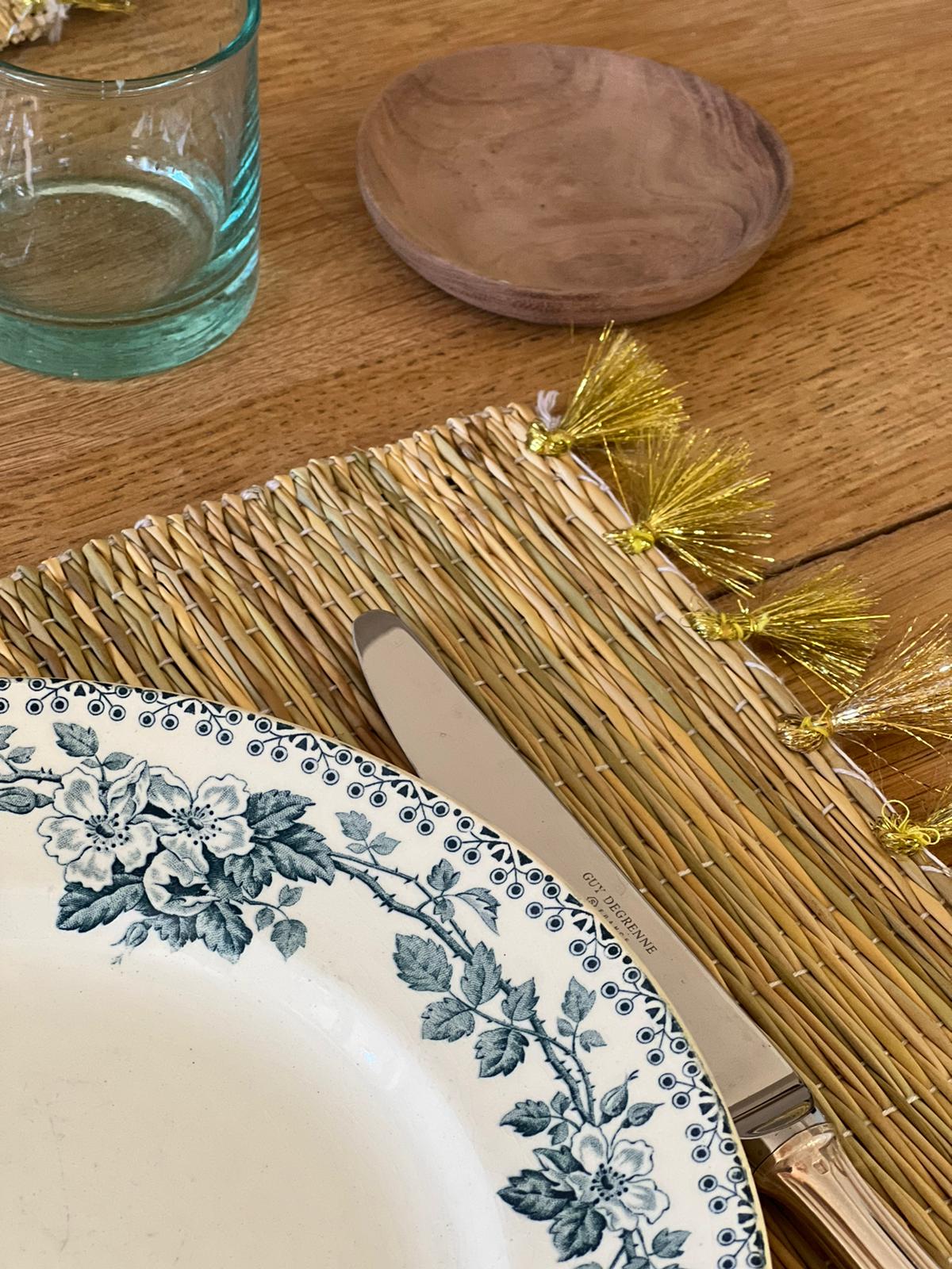 LES DEUX SETS DE TABLE