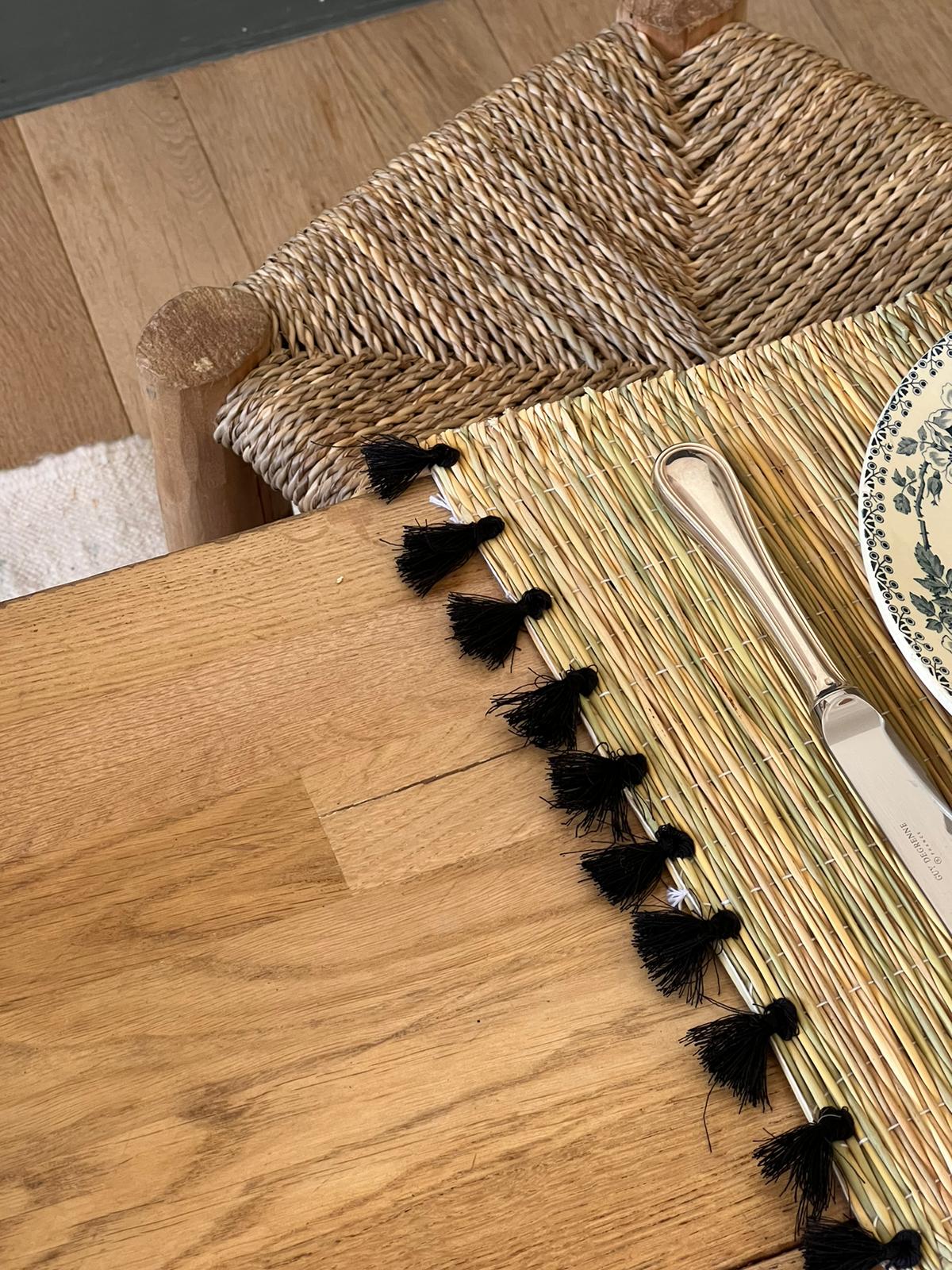 LES DEUX SETS DE TABLE