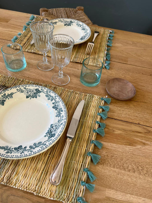 LES DEUX SETS DE TABLE