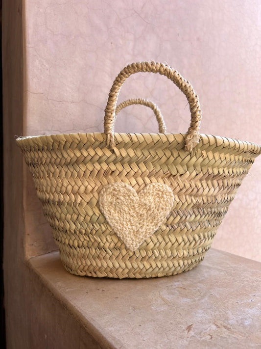 PETIT PANIER BRODE COEUR ECRU